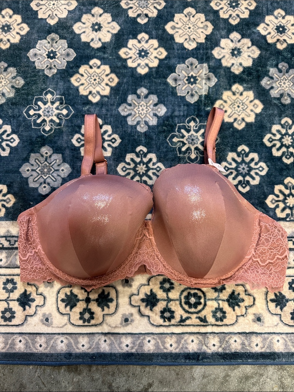 Victoria's Secret Mauve Lace-Trim Molded Bra